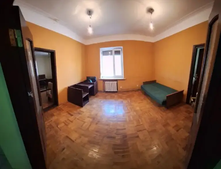 ‼️Продажа квартиры‼️

🏡Продаётся 3-трёхкомнатная квартира🗺г. Енакиево днр кинотеатра украина, улица тиунова

✅Этажность–1/2 жилого дома
✅Общая площадь–62.2 м2
✅Жилая–44.3 м2

✅Высокий цоколь
Комнаты раздельные
✅Окна пластиковые, установлены ролеты
✅Санузел совмещенный индивидуальное отопление
✅Двойная входная дверь, сигнализация
Есть кладовка в подвале
✅В пешей доступности рынок, автостанция, магазины, аптеки, остановки общественного транспорта
🧾Документы готовы
🔥Собственник

💴Цена: 2🍋500.000 рублей
☎️+7(949) 333-19-16 Кирилл

📨Подписаться - фотография - 2