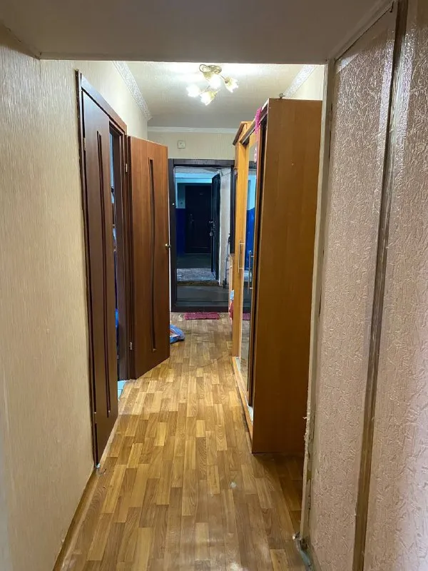Продам трехкомнатную квартиру

🌇Донецк, ленинский район ул. Куприна, 34📍

✅Продается просторная 3 комнатная квартира, чешский проект, 66 м общ площадь.
✅6 Этаж 9 этажного дома.
✅Есть кладовка, два балкона и одна лоджия.
✅Все комнаты раздельные.
❗️Без ремонта, состояние жилое. Остается часть мебели (на фото).

✅Отличная транспортная развязка, хорошее место для жизни.
📑Документы готовы к сделке, прописанных нет, долгов нет. Собственник гражданин рф.

💰Цена 5 000 000 руб.

📲☎️+905516833595 Вотсап

Подписаться  |  дать объявление - фотография - 4