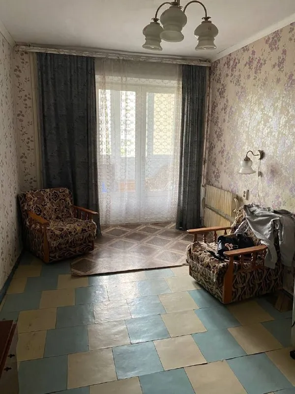 Продам трехкомнатную квартиру

🌇Донецк, ленинский район ул. Куприна, 34📍

✅Продается просторная 3 комнатная квартира, чешский проект, 66 м общ площадь.
✅6 Этаж 9 этажного дома.
✅Есть кладовка, два балкона и одна лоджия.
✅Все комнаты раздельные.
❗️Без ремонта, состояние жилое. Остается часть мебели (на фото).

✅Отличная транспортная развязка, хорошее место для жизни.
📑Документы готовы к сделке, прописанных нет, долгов нет. Собственник гражданин рф.

💰Цена 5 000 000 руб.

📲☎️+905516833595 Вотсап

Подписаться  |  дать объявление - фотография - 6