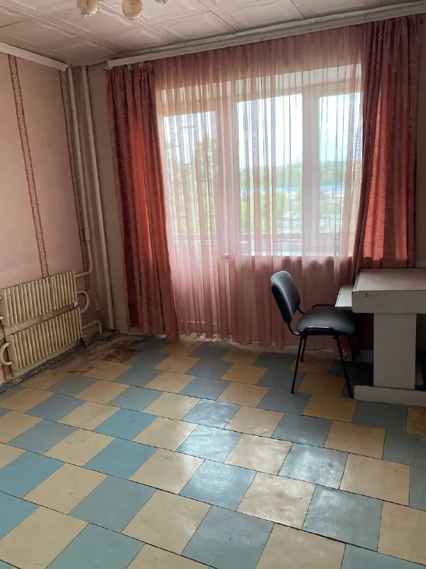 Продам трехкомнатную квартиру

🌇Донецк, ленинский район ул. Куприна, 34📍

✅Продается просторная 3 комнатная квартира, чешский проект, 66 м общ площадь.
✅6 Этаж 9 этажного дома.
✅Есть кладовка, два балкона и одна лоджия.
✅Все комнаты раздельные.
❗️Без ремонта, состояние жилое. Остается часть мебели (на фото).

✅Отличная транспортная развязка, хорошее место для жизни.
📑Документы готовы к сделке, прописанных нет, долгов нет. Собственник гражданин рф.

💰Цена 5 000 000 руб.

📲☎️+905516833595 Вотсап

Подписаться  |  дать объявление - фотография - 7