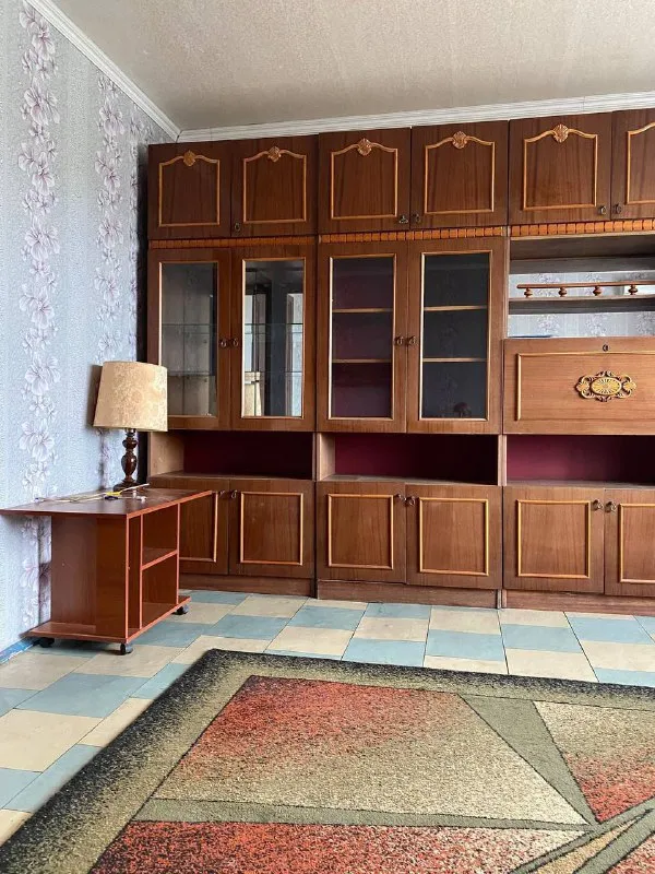 Продам трехкомнатную квартиру

🌇Донецк, ленинский район ул. Куприна, 34📍

✅Продается просторная 3 комнатная квартира, чешский проект, 66 м общ площадь.
✅6 Этаж 9 этажного дома.
✅Есть кладовка, два балкона и одна лоджия.
✅Все комнаты раздельные.
❗️Без ремонта, состояние жилое. Остается часть мебели (на фото).

✅Отличная транспортная развязка, хорошее место для жизни.
📑Документы готовы к сделке, прописанных нет, долгов нет. Собственник гражданин рф.

💰Цена 5 000 000 руб.

📲☎️+905516833595 Вотсап

Подписаться  |  дать объявление - фотография - 8