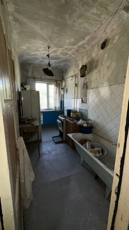 Продам 2 комнатную квартиру

🌇В макеевке под ремонт❗️ кировский район, ул. Шекспира, (р-н кировской администрации, совколония). 📍

✅10 Минут на маршрутке от ас плеханово
✅Квартира под ремонт❗️
✅Общая площадь 52кв. М, 2 этаж 2 этажного дома, не угловая.
✅Есть открытая терраса, в квартиру отдельный вход на первом этаже, подъезд на 2 квартиры.
✅Вещи и мусор готовы вывезти

📑Документы готовы, в росреестре !
💰Цена 1 600 000 ₽ торг

📲☎️+79951571916 Юлия, собственник
🎥Видео по запросу в телеграм
📲 @Julia_kolle7 телеграмм

Подписаться | дать объявление - фотография - 9