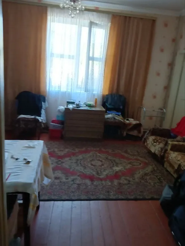 Продам трех комнатную квартиру в кирпичном доме, 67м. Кв. (6 капитальная, пролетарский р-н донецка) ориентир ул. Красной авиации/доблестная. 1/2 этажного, цоколь не низкий, сухая. Пластиковые окна. Чистое, жилое состояние. С мебелью и техникой. Документы готовы. Быстрая сделка. Цена 2 500 000руб. Ан анна + 7 949 470 04 83 (феникс), +7 949 796 89 69 (миранда). - фотография - 4
