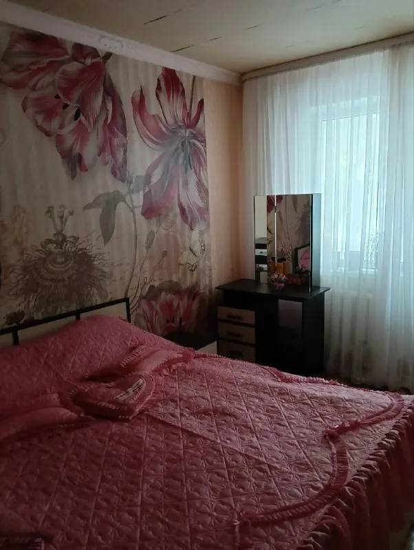 Продам 3-х комнатную квартиру
🌇В мкрн магистральный, советский район, макеевка📍
✅Состояние жилое. Общая площадь - 64,7 м2. Этаж - 1/9. Не угловая.
✅Квартира полностью готова к заселению.
🎁Новому хозяину остается мебель и техника (холодильник, стиральная машина, нагревательный бак).
✅В квартире установлены пластиковые окна. Балкон застеклен, обшит пластиком.
✅Коммуникации в рабочеи состоянии. Произведена замена системы водяных труб. Свет, вода, отопление - счетчики. Батареи - чугун. Раздельный санузел (плитка).
💰Цена - 3 млн. Руб.
📲☎️+79495525076
📲☎️+79494847559
Подписаться | дать объявление - фотография - 2