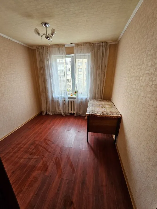 ‼️Продажа квартиры‼️

🏡Продаётся 3-трехкомнатная квартира ворошиловский р-н
🗺Г. Донецк днр пр-т комсомольский, район набережной, недалеко площади ленина

✅Этажность–5/9 жилого дома
✅Общая площадь–65.1 м2
✅Кухня–10 м2

✅Комнаты раздельные, лоджия и балкон застеклены, две кладовые (в квартире и на лестничной площадке), есть бойлер
✅Квартира продаётся с мебелью и техникой
✅Удобная транспортная развязка, рядом магазины, школа, детский сад
🧾Документы готовы
🔥Собственник

💴Цена: 9🍋000.000 рублей
☎️+7(949) 371-59-73

📨Подписаться - фотография - 4