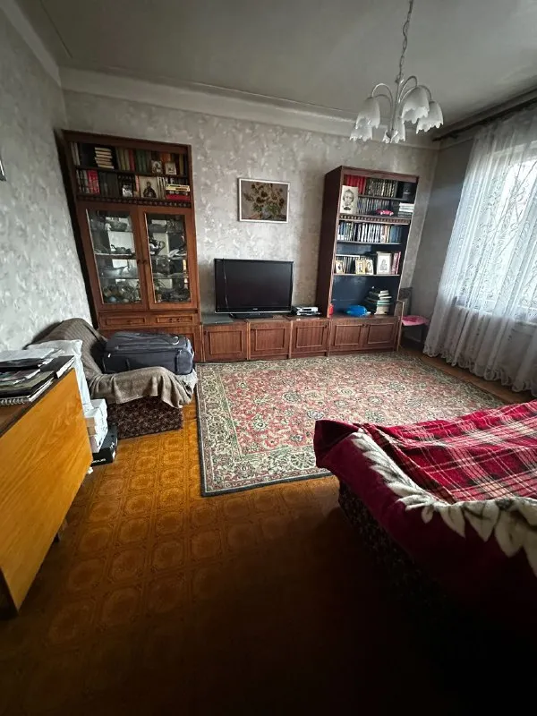 ‼️Продажа дома‼️

🏡Продаётся комнатный дом в червоногвардейском районе
🗺Г. Макеевка днр червоногвардейский р-н

✅Общая площадь дома–89 м2
✅Гараж площадью–61 м2
✅Летняя кухня–43 м2
✅Участок–10 соток приватизированной земли

🏡Дом с газом
Двухконтурный котёл, дополнительный твердотопливный
✅Кондиционер, газовая колонка
Ухоженная территория, есть место для сада или огорода
🧾Документы готовы
🔥Собственник

💴Цена: 6🍋400.000 рублей
☎️+7(949) 525-90-64

Недвижимость днр - фотография - 6