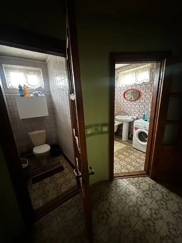 ‼️Продажа дома‼️

🏡Продаётся комнатный дом в червоногвардейском районе
🗺Г. Макеевка днр червоногвардейский р-н

✅Общая площадь дома–89 м2
✅Гараж площадью–61 м2
✅Летняя кухня–43 м2
✅Участок–10 соток приватизированной земли

🏡Дом с газом
Двухконтурный котёл, дополнительный твердотопливный
✅Кондиционер, газовая колонка
Ухоженная территория, есть место для сада или огорода
🧾Документы готовы
🔥Собственник

💴Цена: 6🍋400.000 рублей
☎️+7(949) 525-90-64

Недвижимость днр - фотография - 9