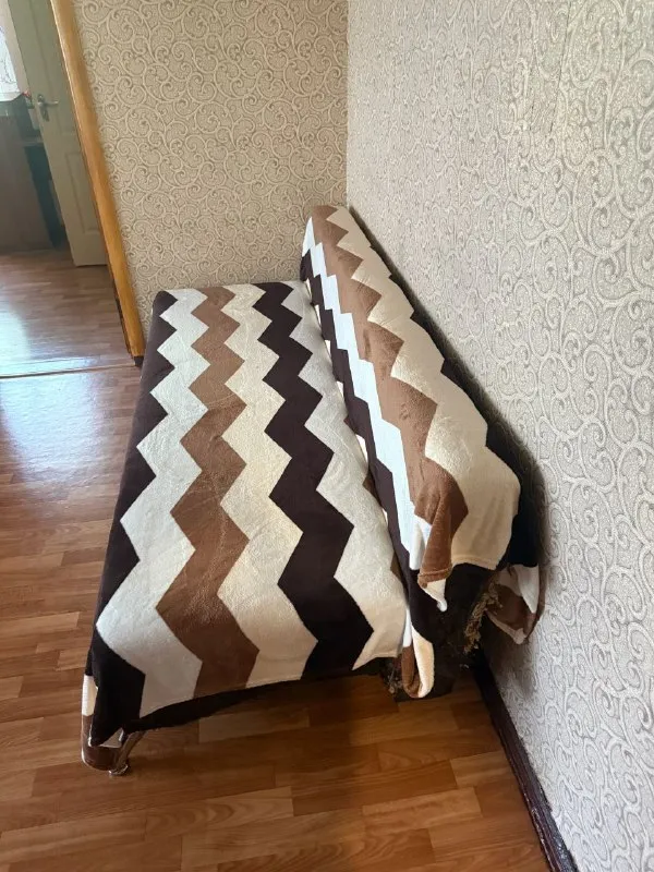 ‼️Продажа квартиры‼️

🏡Продажа 2-двухкомнатная квартира ленинский район
🗺Г. Донецк днр ул. Изюмовская 9-б

✅Этажность–4/4 жилого дома
✅Общая площадь–42.7 м2

✅Квартира угловая
Крыша перекрыта в этом году
Жилое состояние
✅Окна пластиковые, канализационные и отопительные трубы пластиковые
✅Входная металлическая дверь
Чугунные радиаторы отопления
✅В подвале поменян канализационный стояк на пластиковый
✅Мебель и бытовая техника вся остаётся
✅Вода по графику
Удобная транспортная развязка
🧾Документы готовы
🔥Собственник

💴Цена: 5🍋000.000 рублей
☎️+7(949) 358-90-78 Татьяна

📨Подписаться - фотография - 4