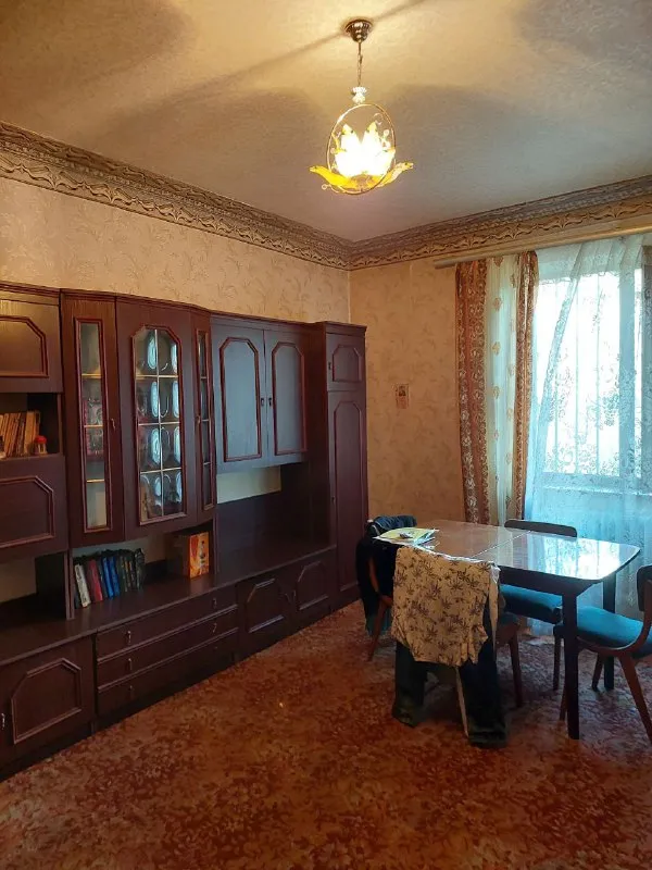 🅰️🅰️🅰️🅰️🅰️🅰️

Срочно продам 2к. Кв

📍Г. Макеевка, горняцкий район, ост. Школа. Ул. Сусанина (напротив "шинок")

1/2, Не угловая, (как вариант, очень удобно под бизнес, проходное место)
✅Пластиковые окна (профиль коричневый, под дерево)
✅На окнах решётки
✅Комнаты раздельные, санузел раздельный. Перед подъездом сарай на одну комнату с погребом. В шаговой доступности, садик, школа, больница, магазины, остановка.

Документы полностью готовы к продаже. Вышлю больше фото.

1900000Р + торг

+79493823418 Инна - фотография - 10
