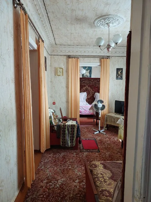 🅰️🅰️🅰️🅰️🅰️🅰️

Срочно продам добротный дом

📍Г. Макеевка, горняцкий район, ул. Кулакова, ост. "мирный"
📍Место просто шикарное!!! Напротив школы 49

✅Очень ухоженная, чистая улица
✅Дом не угловой
✅Газифицирован, высокие потолки
✅4 Жилые комнаты + кухня, коридор, большая кладовка. ✅гараж со смотровой ямой
✅Летняя кухня с газом
✅Ухоженный двор и огород (земли 6/100, приватизированна!!!)

Имеется большой, обустроенный погреб (вход в погреб с улицы и с дома)

Документы полностью готовы к продаже, долги по ком. Платежам отсутствуют. Вышлю много фото по запросу.

5.000.000Р + торг

+79493823418 - фотография - 5
