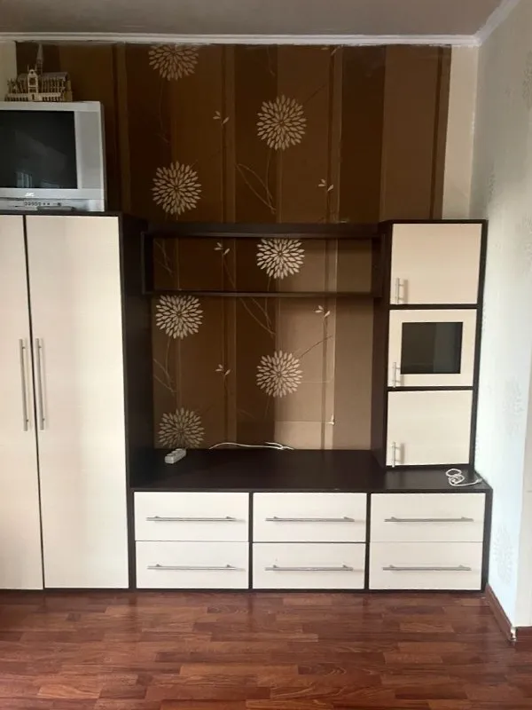 ‼️Продажа квартиры‼️
🏡Продаётся 1-однокомнатная квартира ворошиловский р-н
🗺Г. Донецк днр ул.50-летия ссср 99
✅Этажность–6/9 жилого дома
✅Есть вода и бойлер застекленный балкон, окна пластиковые
✅Вся мебель и бытовая техника остаётся
✅В квартире поменяны все инженерные коммуникации
✅Рядом школа, детский садик, магазины, набережная
🧾Документы готовы
🔥Собственник
💴Цена: 4🍋600.000 рублей
☎️+7(949) 317-20-46 Алла
Недвижимость днр - фотография - 5