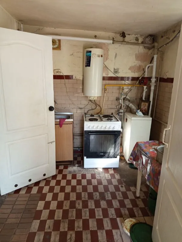 ‼️Продажа дома‼️
🏡Продам дом 60 м2
🗺Г. Донецк днр калининский район 500 метров от парк-роща,
1.000 Метров от донбасс арены
🏡Участок 6 соток, крыша перекрыта, газ подключен 2 года назад, окна пластик, отвод от городской трубы новый пластик ✅дом крепкий, внутри требует косметики, во двор поместиться 2-3 машины
✅Ворота относительно новые, заборы также частично новые, яма сливная новая, сделана 2 года назад, по улице есть канализация
🧾Документы готовы, я
🔥Собственик
💴Цена: 4🍋9 млн рублей возможен обмена на 1 комн. Кв. +доплата
☎️+7(949) 492-66-15
📞Звоните, сообщения не читаю
📨Подписаться - фотография - 10