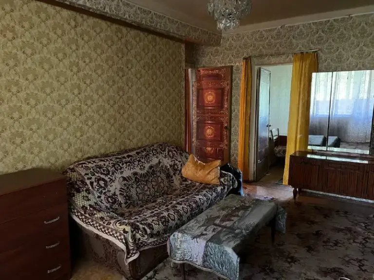💥2-Х комнатная квартира 📍набережная г. Донецка💥
• Отличное месторасположение: набережная, гостиница "ramada", ресторан "ракушка"
• Окна выходят на две стороны, одни с видом на набережную, вторые во двор.
• Этажность: 5/5
• Вода доходит по графику без проблем, напор хороший, идёт до глубокой ночи!
• Крыша перекрыта, не течет.
• Общая площадь: 43м2
• Кухня: 7,6м2
• Хорошая транспортная развязка. Вся инфраструктура в шаговой доступности!
• Прописанных нет, документы готовы к продаже. Быстрая сделка
💰Стоимость: 4700 000р ❗️торг реальному покупателю❗️
• Показ в удобное для вас время - звоните!
📞 + 7 949 575 08 46 - Андрей
• Ан "новый донбасс" - фотография - 7