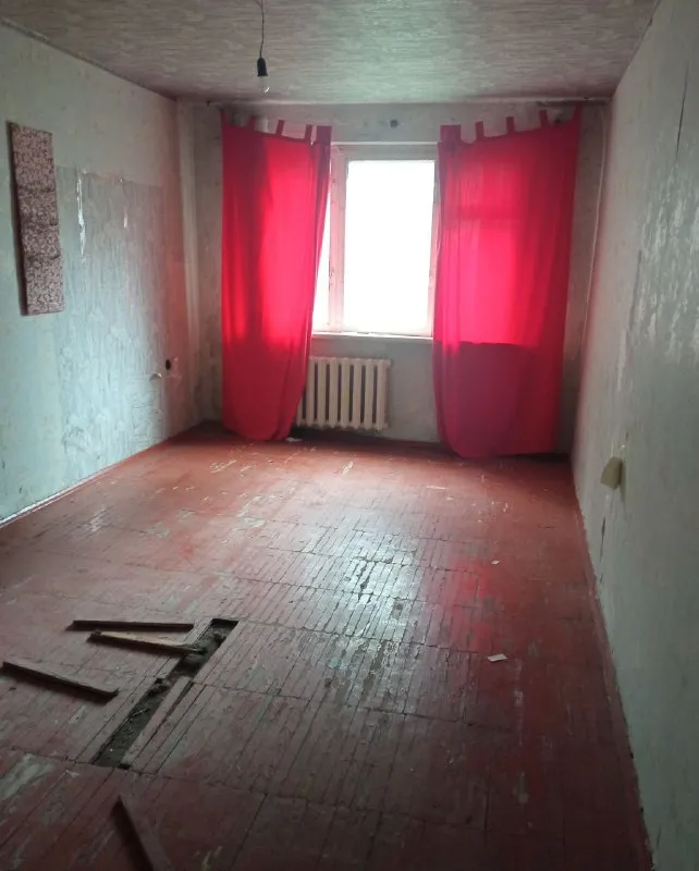 ‼️Продажа квартиры‼️
🏡Продается 2-двукомнатная квартира в центре города
🗺Г. Харцызск днр
✅Ориентир - магазин «ирис», ош№1
✅Этажность–1/5 жилого дома
✅Общая площадь–47.8 м2
✅С/у раздельный
✅Развитая инфраструктура, в шаговой доступности школа, садик, магазины, аптеки, гос. Учреждения
✅Под ремонт
🔥Собственник
💴Цена: 2🍋600 000 руб
Возможен торг‼️
☎За более подробной информацией обращаться по
📞Телефону +7(949) 430-29-17
📨Подписаться - фотография - 2