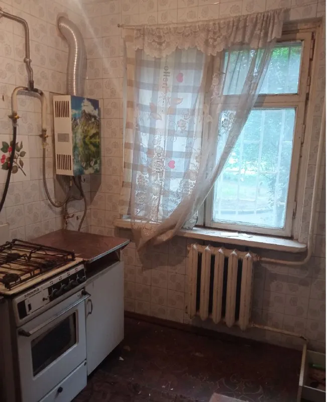 ‼️Продажа квартиры‼️
🏡Продается 2-двукомнатная квартира в центре города
🗺Г. Харцызск днр
✅Ориентир - магазин «ирис», ош№1
✅Этажность–1/5 жилого дома
✅Общая площадь–47.8 м2
✅С/у раздельный
✅Развитая инфраструктура, в шаговой доступности школа, садик, магазины, аптеки, гос. Учреждения
✅Под ремонт
🔥Собственник
💴Цена: 2🍋600 000 руб
Возможен торг‼️
☎За более подробной информацией обращаться по
📞Телефону +7(949) 430-29-17
📨Подписаться - фотография - 5