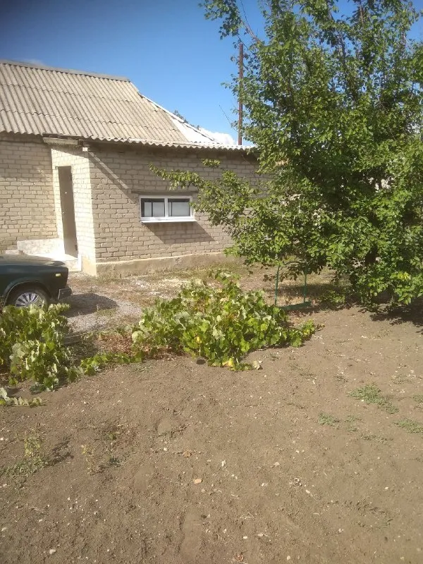 ‼️Продажа дома‼️

🏡Продам дом от собственника
🗺Г. Моспино днр, бирюки, пролетарский р-н, центр поселка ул. Менделеева

✅Дом под ремонт, 10 соток земли
✅Огород и дом 58.5 м2 общая площадь

3-Ри жилых комнаты, туалет, ванная, печное отопление во дворе бассейн-5 куб
🧾Документы в росреестре готовы
✅Прописан 1 человек
Стоят счетчики

💴Цена: 2🍋000.000 рублей
☎️Тел: +7(949) 328-83-05

📨Подписаться - фотография - 6