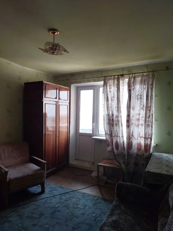 🅰️🅰️🅰️🅰️🅰️🅰️

Продам

2 Комнатную квартиру

📍Г. Макеевка, мкрн. "калининский", д.16

9/9, Не угловая (есть тех. Этаж)
📍Квартира под капитальный ремонт
📍Место просто супер. Перед подъездом: детская площадка, детский садик, школа, магазин "авоська", остановка. Из всех окон шикарный, панорамный вид.

✅Документы полностью готовы к продаже. Прописаных нет. Долгов нет. Быстрая сделка.

Внимание!!! 2000000 + возможен еще торг

Более детально по телефону, вышлю больше фото
+79493823418 Инна - фотография - 4