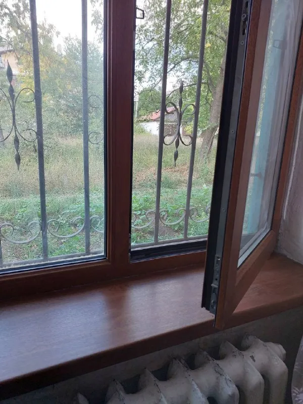 Продам двухкомнатную квартиру
🌇Г. Макеевка, горняцкий район, ост. Школа. Ул. Сусанина (напротив "шинок")📍
🔹1/2, Не угловая, (как вариант, очень удобно под бизнес, проходное место)
🔹Пластиковые окна (профиль коричневый, под дерево). На окнах решётки. Комнаты раздельные, санузел раздельный
🔹Перед подъездом сарай на одну комнату с погребом
🔹В шаговой доступности, садик, школа, больница, магазины, остановка.
📑Документы полностью готовы к продаже. Вышлю больше фото.
💰Цена 1 900 000 ₽ + торг
📲☎️ +79493823418 Инна
Подписаться | дать объявление - фотография - 8