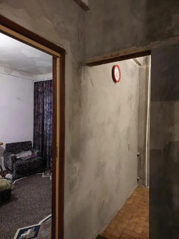 Срочно продам 3к. Квартиру

🏙️Центр г. Макеевка. 15 линия, ул. Островского, дом 12/23, (сразу возле прокуратуры)📍

🔹Брежневка, потолки 2,75м,
🔹2/5, Не угловая, дом кирпичный
🔹Площадь 60м², все комнаты большие
🔹Санузел совместный, всё в плитке, все коммуникации заменены
🔹Официально отключено отопление (что даёт прекрасную возможность сделать индивидуальное отопление)
🔹Кондиционер, добротная входная железная дверь, все окна пластиковые
🔹По всей квартире новая усиленная проводка, новая газовая колонка. 2 балкона.
🔹Состояние обычное жилое.
🔹Место просто супер: садик, школа, остановка, развлекательный центр, больница, супермаркет. .. - всё возле дома.

📑Документы полностью готовы к продаже.

💰 Цена 4.000.000 ₽ + торг

По запросу вышлю больше фото. На все интересующие вопросы отвечу по телефону:
📲☎️ +79493823418 Инна

Подписаться | дать объявление - фотография - 1
