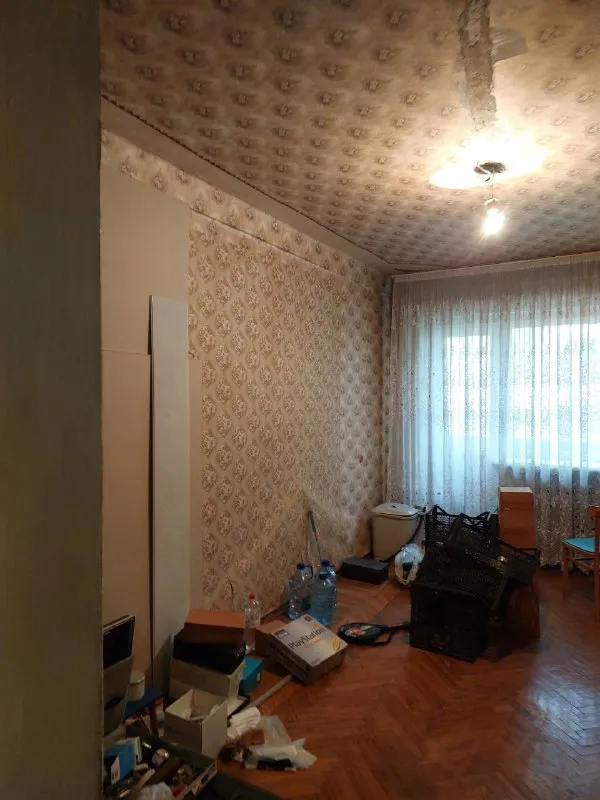 Срочно продам 3к. Квартиру

🏙️Центр г. Макеевка. 15 линия, ул. Островского, дом 12/23, (сразу возле прокуратуры)📍

🔹Брежневка, потолки 2,75м,
🔹2/5, Не угловая, дом кирпичный
🔹Площадь 60м², все комнаты большие
🔹Санузел совместный, всё в плитке, все коммуникации заменены
🔹Официально отключено отопление (что даёт прекрасную возможность сделать индивидуальное отопление)
🔹Кондиционер, добротная входная железная дверь, все окна пластиковые
🔹По всей квартире новая усиленная проводка, новая газовая колонка. 2 балкона.
🔹Состояние обычное жилое.
🔹Место просто супер: садик, школа, остановка, развлекательный центр, больница, супермаркет. .. - всё возле дома.

📑Документы полностью готовы к продаже.

💰 Цена 4.000.000 ₽ + торг

По запросу вышлю больше фото. На все интересующие вопросы отвечу по телефону:
📲☎️ +79493823418 Инна

Подписаться | дать объявление - фотография - 7