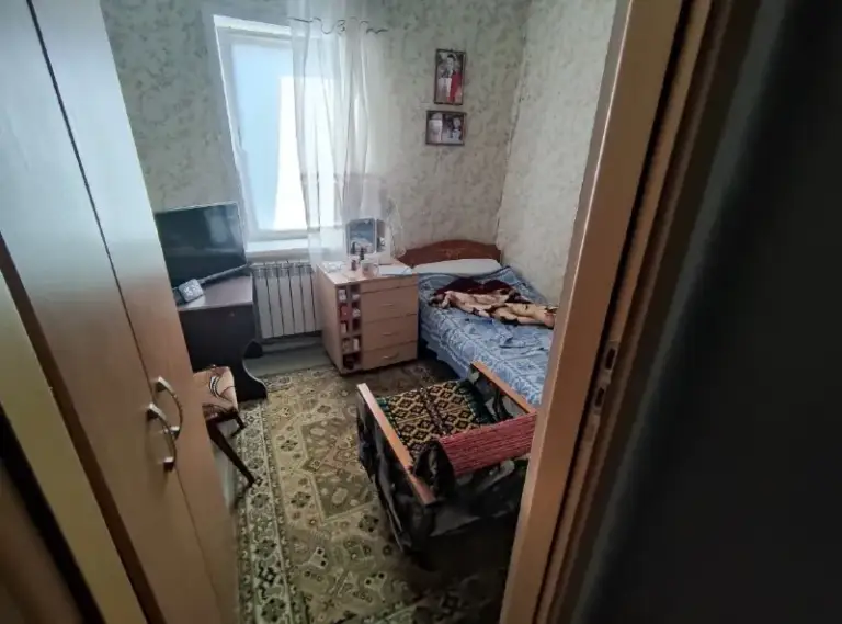 ‼️Продажа дома‼️

🏡Продаётся дом от собственника🗺г. Харцызск днр ул. Серова

✅В доме четыре комнаты, гардеробная, большой коридор, большая кухня, ванная комната, кладовая и котельная
Земля не приватизирована
🏡На участке гараж, сарай из шлакоблока, колодец с технической водой, сливная яма,
Окна пластиковые
✅Газовое отопление двухконтурный итальянский котел бакси
✅Пластиковые трубы алюминиевые батареи
✅Межкомнатные двери установлены
✅Внутри под ремонт, 150 метров хотьбы до ставка с рыбой
🔥Собственник

💴Цена: 3🍋000.000 рублей
📞Звонить на номер;
☎️+7(949) 356-89-97

📨Подписаться - фотография - 6