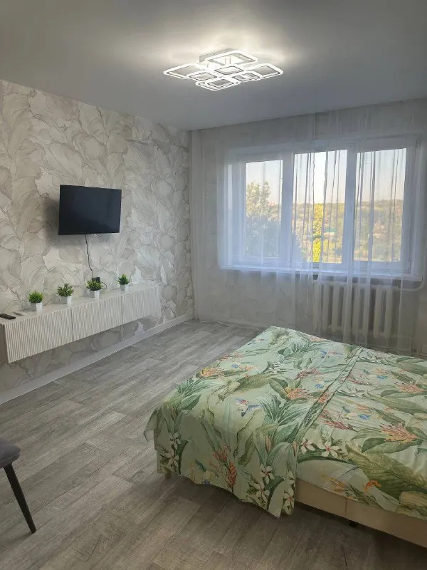 Аренда посуточно 2 ком. Квартиры

🌇Донецк, в районе площади будённого!📍

✅Квартира предназначена для спокойного отдыха, вечеринки и шумные собрания запрещены ‼️

❗Не сдаётся шумным компаниям для проведения вечеринок ❗

✅ Идеально подходит для командировок!
📄 Предоставляем официальные отчетные документы для бухгалтерии.

Квартира сдаётся от двух суток❗️ - фотография - 3