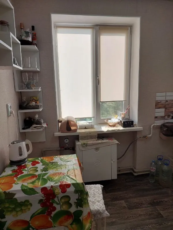 🅰️🅰️🅰️🅰️🅰️🅰️ 🅰️🅰️🅰️📍Г. Макеевка, якхз, ул. Советская
2/2, Не угловая
‼️Автономное газовое отопление!!!
✅Комнаты раздельные, большие
✅Санузел раздельный
✅В квартире большая кладовка
✅Натяжные потолки, радиаторы новые
✅Везде новые обои, чистое, ухоженное состояние.
Перед домом сарай, в доме подвал.
Документы полностью готовы к продаже. Прописаных и задолженностей нет.
Вышлю больше фото по запросу.
Цена 3000000р
+79493823418 Инна - фотография - 8