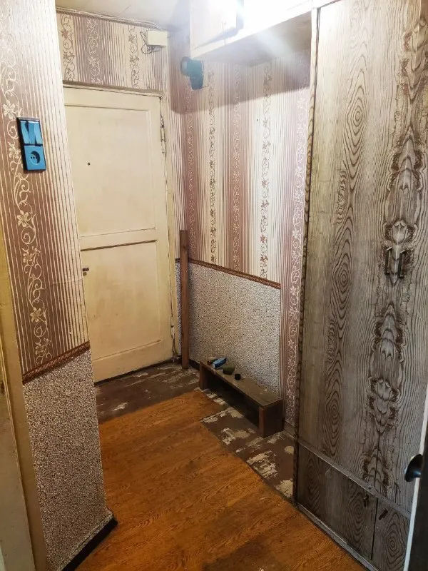 ‼️Продажа квартиры‼️

🏡Продаётся двухкомнатная квартира г. Донецк днр киевский р-н ул. Челюскинцев, ориентир краеведческий музей

✅Этажность–4/5 жилого дома
✅Общая площадь–44.3 м2
✅Жилая–31 м2
✅Кухня–5.5 м2

✅Квартира не угловая
Газовая колонка
Квартира под ремонт
✅Рядом остановка общественного транспорта, магазин арбат, супермаркет молоко, школа №54, детский садик, больница
🧾Документы готовы
🔥Собственник

💴Цена: 3🍋800.000 руб
☎️+7(949) 398-78-21 Марина

📨Подписаться - фотография - 1