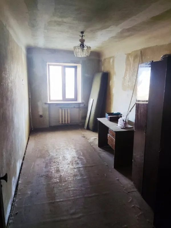 ‼️Продажа квартиры‼️

🏡Продаётся двухкомнатная квартира г. Донецк днр киевский р-н ул. Челюскинцев, ориентир краеведческий музей

✅Этажность–4/5 жилого дома
✅Общая площадь–44.3 м2
✅Жилая–31 м2
✅Кухня–5.5 м2

✅Квартира не угловая
Газовая колонка
Квартира под ремонт
✅Рядом остановка общественного транспорта, магазин арбат, супермаркет молоко, школа №54, детский садик, больница
🧾Документы готовы
🔥Собственник

💴Цена: 3🍋800.000 руб
☎️+7(949) 398-78-21 Марина

📨Подписаться - фотография - 3
