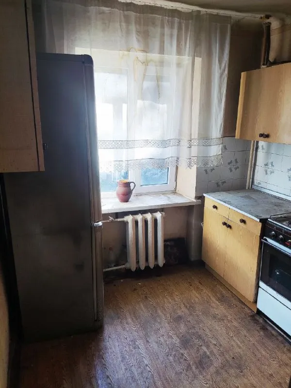 ‼️Продажа квартиры‼️

🏡Продаётся двухкомнатная квартира г. Донецк днр киевский р-н ул. Челюскинцев, ориентир краеведческий музей

✅Этажность–4/5 жилого дома
✅Общая площадь–44.3 м2
✅Жилая–31 м2
✅Кухня–5.5 м2

✅Квартира не угловая
Газовая колонка
Квартира под ремонт
✅Рядом остановка общественного транспорта, магазин арбат, супермаркет молоко, школа №54, детский садик, больница
🧾Документы готовы
🔥Собственник

💴Цена: 3🍋800.000 руб
☎️+7(949) 398-78-21 Марина

📨Подписаться - фотография - 7