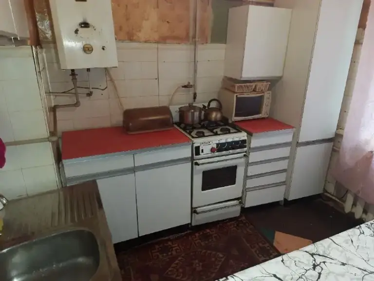 Сдаётся 3х комнатная квартира

🌇Донецк, объединённый ул б. Магистральная пролетарский район📍

✅Высокий цоколь, решётки на окнах
✅Прекрасная транспортная развязка - маршрутки и трамвай
✅Отличная инфраструктура ( вещевой, продуктовый и авторынки, аптека, магазины, школы, детсады, дк юбилейный, больница, банк, почта и т д)
✅Безопасный район, тихий двор
✅Вся необходимая мебель и бытовая техника ( холодильник, стиральная машинка- ав. .. " style="background-image:url('//telegram. Org/img/emoji/40/e29bbd. Png')">⛽газовая колонка
💦Вода исправно по графику, напор отличный
📷Дополнительные фото вышлю
❗️Гражданским.
Без домашних животных

💰Цена 27 000 ₽ + к/у+залог+ комиссия агентства
Залог можно разбить на два платежа. Оплата по факту заселения

📲☎️+79493523316

Подписаться | дать объявление - фотография - 5