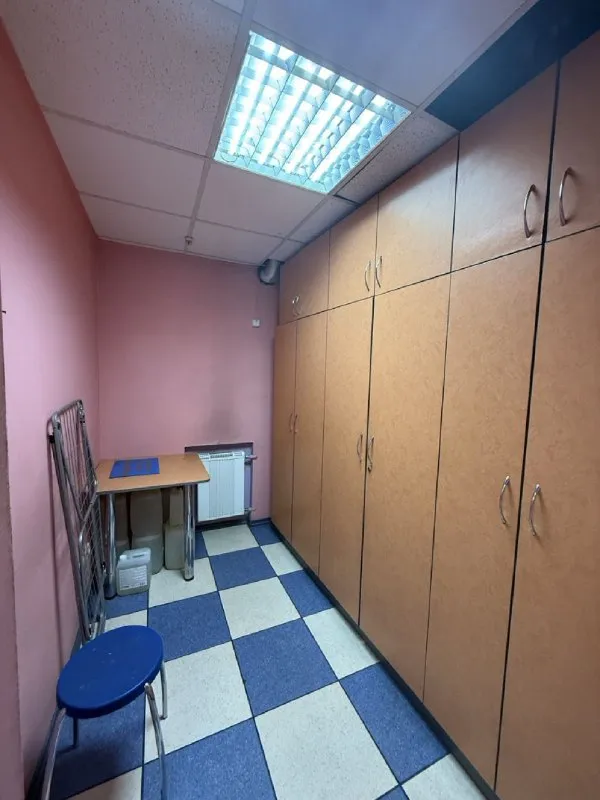 Продажа помещения 100 м² с индивидуальным отоплением

🌇Донецк, киевский район, ул. Артема. Ориентир шахтёрская площадь, маяк📍

✅В продаже помещение,100м², просторная планировка — идеальное решение для различных видов деятельности.
✅Отличное состояние
✅Индивидуальное газовое отопление — существенная экономия на коммунальных платежах!!!
✅Установлена охранно- пожарная система сигнализации.
✅Отдельный вход.
✅Планировка  продумана для комфортного размещения рабочих мест.
✅Полная сантехническая разводка: вода выведена во все необходимые зоны помещения  ❗️это помещение идеальное решение для разных сфер деятельности.

💰Цена 10 000 000 ₽
Возможен торг с реальным покупателем. Быстрый выход на сделку.
📲☎️+79496399730 Ан

Подписаться | дать объявление - фотография - 6