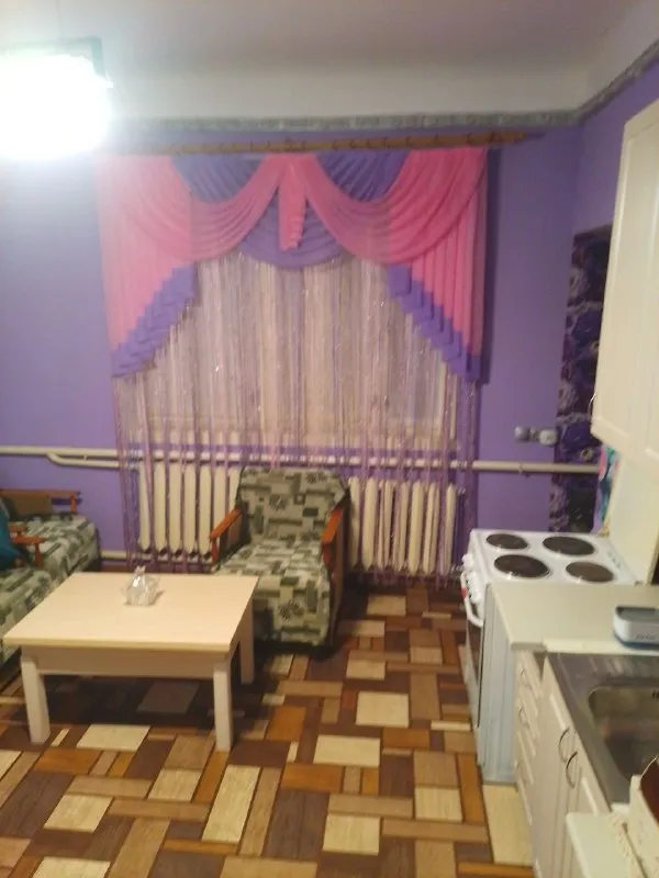 Аренда половины 🏡 дома
🌇Макеевка центрально- городской р-н, рядом галактика. 📍
💦Вода 24/7
✅Созданы все условия для комфортного проживания.
✅Две комнаты, кухня 8 м2
✅Дом чистый и уютный, в нём есть всё необходимое: кондиционер, большой телевизор, новая стиральная машина, а также жалюзи на окнах, которые обеспечат вам личное пространство и комфорт в любое время суток.
✅На участке есть мангал и шампуры — идеально для отдыха на свежем воздухе.
❗️Круглосуточная подача воды обеспечит удобство в повседневной жизни.
✅Накопитель бак на 2 тонны
Интернет
📷Дополнительно фото вышлю
💰Цена 35 000 ₽ + залог
+ Комиссия агентства
Оплата по факту заселения
📲☎️+79493523316
Подписаться | дать объявление - фотография - 6