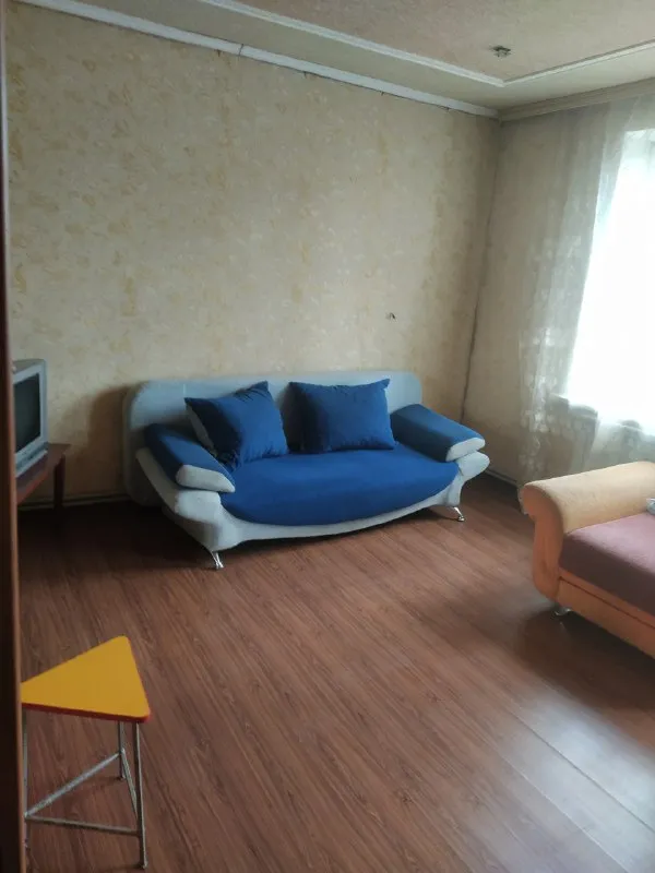 Продам 2-комнатную квартиру.
🌇Донецк, кировский р-н, ул. Красная заря.
❗2-Комнатная квартира в р-не маш. Завода.
❗Этажность 2/2, общая площадь 45 м2.
❗В квартире газ, индивидуальное отопление, пластиковые окна. Фото реальные.
❗Документы готовы.
❗💰Цена: 2 300 000р. + агентские
☎Тел: +79494706765 андрей ан
У нас большая база недвижимости, звоните и мы подберем идеальное жилье для вас! - фотография - 7