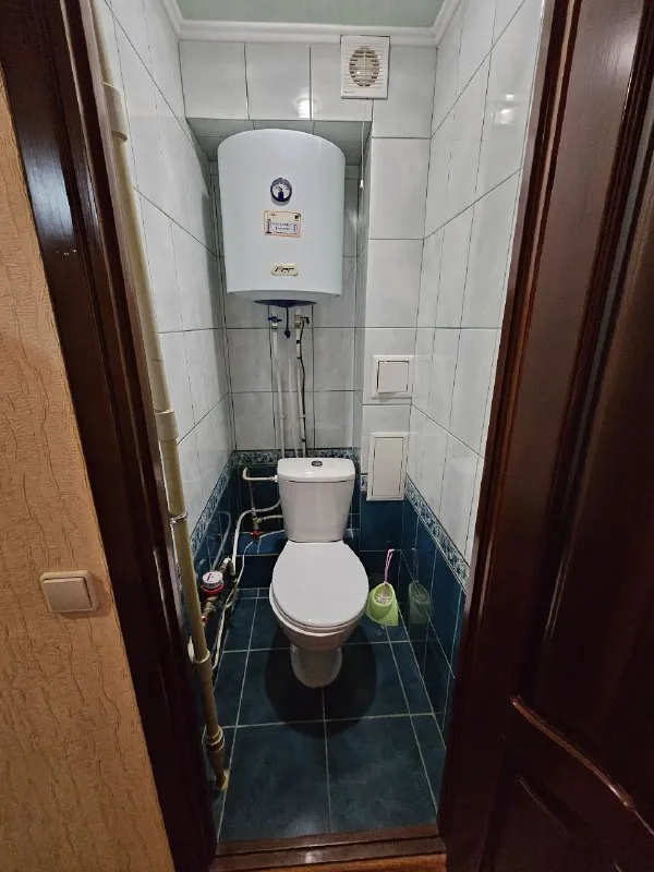 ‼️Продажа квартиры‼️

🏡Продаётся 3-трехкомнатная квартира🗺г. Донецк днр ворошиловский р-н, пр-кт комсомольский, район набережной, недалеко от площади ленина

✅Этажность–5/9 жилого дома
✅Общая площадь–65.1 м2
✅Кухня–10 м2

✅Комнаты раздельные, лоджия и балкон застеклены, две кладовые
✅В квартире и на лестничной площадке есть бойлер
✅Квартира продается с мебелью и техникой
✅Удобная транспортная развязка, рядом магазины, школа, детский сад
🧾Документы готовы
🔥Собственник

💴Цена: 8🍋700.000 рублей
☎️+7(949) 371-59-73

Недвижимость днр - фотография - 10