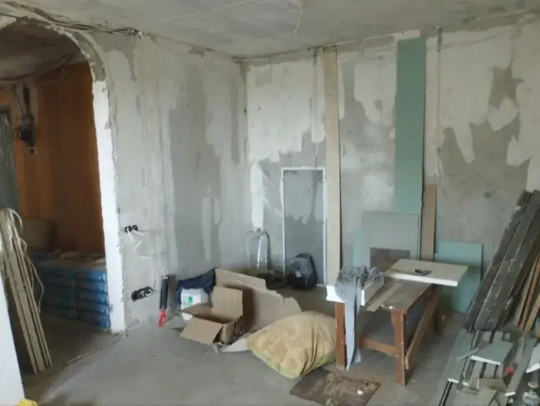 ‼️Продажа квартиры‼️

🏡Продажа 3-трехкомнатной квартиры от собственника без агенств
🗺Г. Донецк днр пролетарский р-н ул. Щетинина

✅Этажность–8/9 жилого дома
✅Общая площадь–69 м2

‼️Квартира под ремонт‼️
✅Вода доходит
Продажа со строй материалами ✅начальные работы сделаны новые окна и двери
✅В шаговой доступности садики и школа 124
🔥Собственник

💴Цена: 5🍋500.000 рублей
Торг‼️
📞Звоните
☎️+7(949) 333-45-12 Кристина

📨Подписаться - фотография - 9