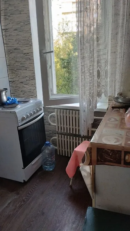 ‼️Продажа квартиры‼️

🏡Продажа однокомнатная квартира г. Донецк днр
🗺Пролетарский р-н ул. Щетинина

✅Этажность–4/9 жилого дома
✅Общая площадь–22.6 м2

✅Квартира не угловая
Вода по графику
Пластиковые окна, проводка заменена, балкон застекленный пластиковый, в ванной плитка, есть счетчики на воду
✅Санузел смежный
Есть небольшая кладовая, кондиционер, частично с мебелью
✅Рядом ас щетинина, школа, детский садик, магазины, рынок, отделение псб
🔥Собственник

💴Цена: 2🍋200.000 руб
☎️+7(949) 497-04-95

📨Подписаться - фотография - 4