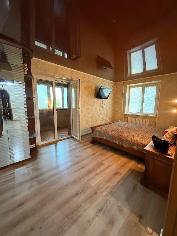 ‼️Продажа квартиры‼️

🏡Продаётся 2-двухкомнатная квартира🗺г. Макеевка днр червоногвардейский р-н

✅Этажность–6/9 жилого дома
✅Общая площадь–55 м2

✅Состояние квартиры хорошее
В минуте ходьбы парк, рынок и автостанция
✅Вся мебель и бытовая техника остаётся
✅Есть кондиционер
Мебель и двери из натурального дерева
Отапливаемая лоджия установлена сигнализация
✅Утеплённый фасад
В ванной комнате полы с подогревом, накопительный бак под потолком
✅Парковочные места под окном
🧾Документы готовы
🔥Собственник

💴Цена: 6🍋000.000 рублей
☎️+7(949) 327-51-77

Недвижимость днр - фотография - 5