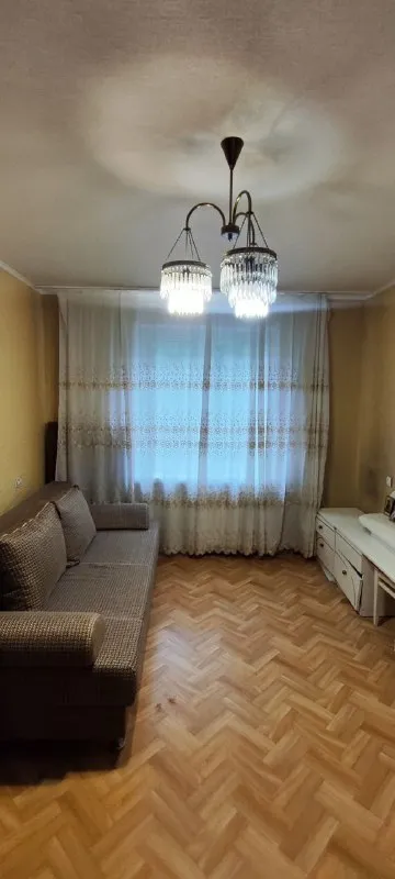 Продам 3х комнатную квартиру
🌇Город донецк, на ленинском проспекте. 📍
✅Хорошее жилое состояние.
Окна пластиковые, балконы застеклены. Санузел смежный.
💦Вода подаётся по графику, в квартиру доходит.
🎁Продаётся с мебелью и бытовой техникой.
📑Документы будут готовы в ноябре. ❗️
✅Развита инфраструктура, в шаговой доступности школа, детский сад, магазины, супермаркет, почта, банк, остановка транспорта.
💰Цена 5 800 000 руб.
За подробной информацией, обращайтесь по телефонам:
📲☎️+7(949)329 84-42
Подписаться | дать объявление - фотография - 1