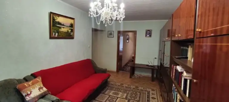 Продам 3х комнатную квартиру
🌇Город донецк, на ленинском проспекте. 📍
✅Хорошее жилое состояние.
Окна пластиковые, балконы застеклены. Санузел смежный.
💦Вода подаётся по графику, в квартиру доходит.
🎁Продаётся с мебелью и бытовой техникой.
📑Документы будут готовы в ноябре. ❗️
✅Развита инфраструктура, в шаговой доступности школа, детский сад, магазины, супермаркет, почта, банк, остановка транспорта.
💰Цена 5 800 000 руб.
За подробной информацией, обращайтесь по телефонам:
📲☎️+7(949)329 84-42
Подписаться | дать объявление - фотография - 3
