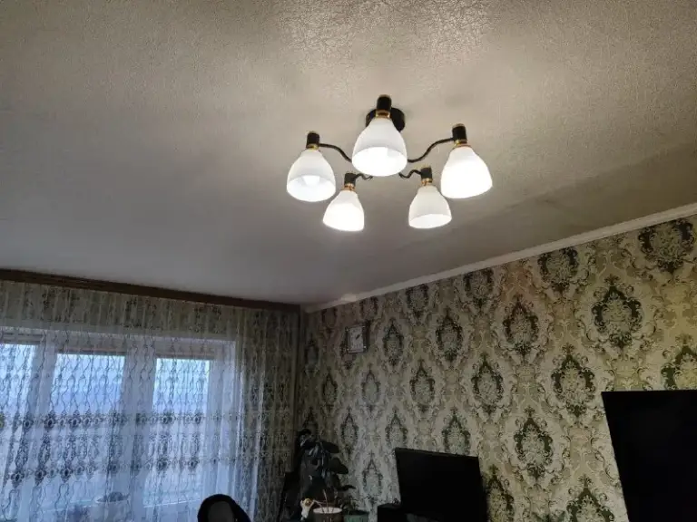 ‼️Продажа квартиры‼️

Макеевка, мкр. Октябрьский (капитальная). Продам 1-ком квартиру 31.6 м² (в малосемейке). Собственник, не агенство!
Квартира в отличном жилом состоянии. 3-й этаж. Установлены хорошие м/п окна (пятикамерные с немецкой фурнитурой), новые коммуникации (вода, канализация, отопление), нагревательный бак, новый инверторный кондиционер квартира продается без мебели

Отличное месторасположение развитая инфраструктура: рядом рынок, торговый центр, супермаркеты, магазины, детский сад, школа
Есть все необходимое для жизни
Документы в порядке
Квартира внесена в росреестр, присвоен кадастровый номер
🔥Собственник

Торг реальному покупателю!

💴Цена: 1🍋6 рублей
☎️+7(949) 421-23-90

Недвижимость днр - фотография - 4