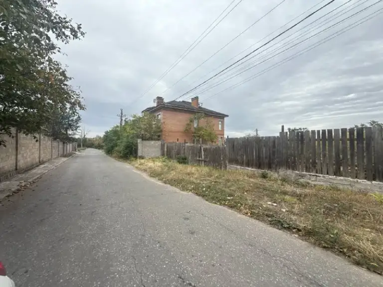 Продажа земельного участка
🌇Донецк, центр города, рядом отель прага - парк щербакова
Ул. Дубравная📍
🔥19 Соток земли
✅Рядом школа № 55
👍Идеально для семейной застройки или для постройки маленького коттеджного городка
✅Тихий безопасный район, с развитой инфраструктурой
✅Собственник в городе
📃Документы готовы к сделке - фотография - 2