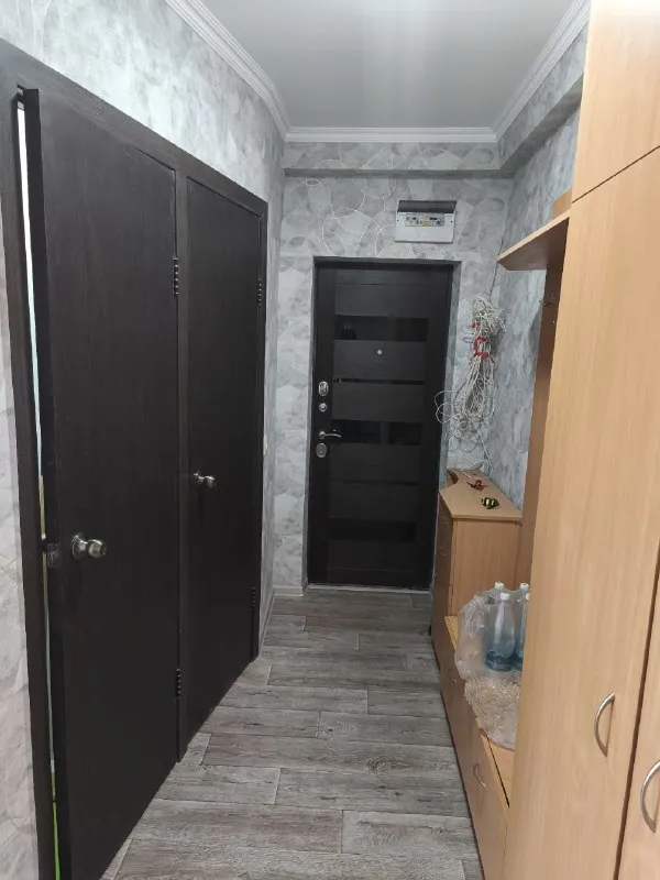 ‼️Продажа квартиры‼️

🏡Продам двухкомнатную квартиру🗺г. Харцызск днр юбилейный 24а, кооперативный дом

✅Этажность–5/5 жилого дома
✅Площадь–43.2 м2

✅В квартире сделан ремонт французский балкон, перекрыта крыша и отдельно козырек над балконом, новая варочная поверхность, установлен водонагревательный бак
✅Мебель и техника (варочная поверхность, духовой шкаф, холодильник, стиральная машина, микроволновая печь, бойлер) остаются
🧾Документы внесены в росреестр
✍️Можно под материнский капитал
🔥Собственник

💴Цена: 3🍋2 рублей
☎️+7(949) 659-09-50 Анастасия

Недвижимость днр - фотография - 1