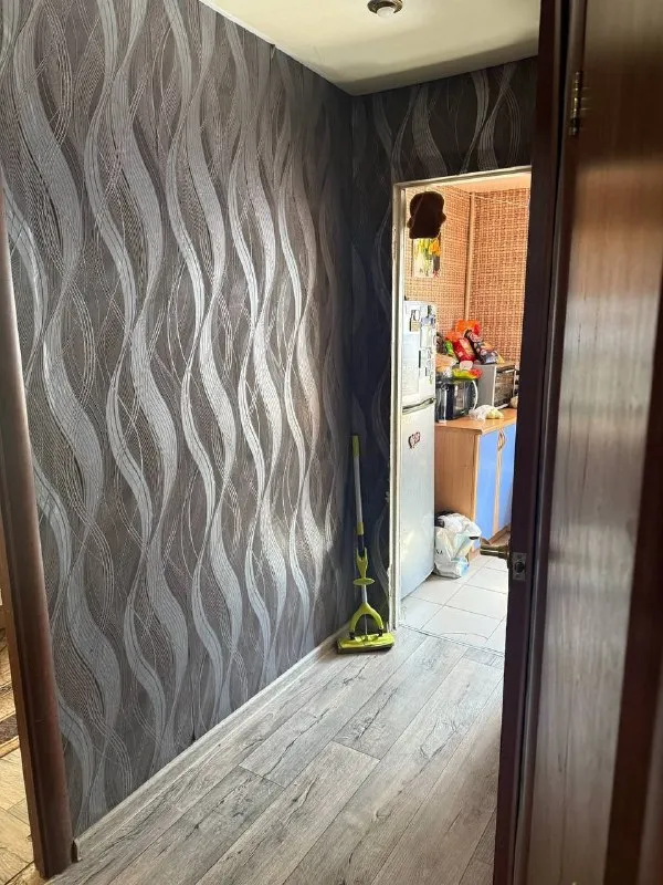 ‼️Продажа квартиры‼️

🏡Продам 3-трехкомнатную квартиру🗺г. Харцызск днр черемушки верх, мкр-н металлургов 5

✅Этажность–4/5 жилого дома

✅Квартира неугловая, санузел раздельный, окна пластик, нагревательный бак, состояние жилое
✅Район хороший, всё рядом
🧾Документы готовы
🔥Собственник

💴Цена: 3🍋350 000 рублей
☎️+7(949) 394-69-12

📨Подписаться - фотография - 1