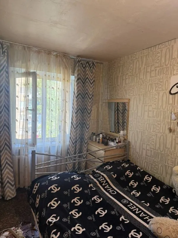 ‼️Продажа квартиры‼️

🏡Продам 3-трехкомнатную квартиру🗺г. Харцызск днр черемушки верх, мкр-н металлургов 5

✅Этажность–4/5 жилого дома

✅Квартира неугловая, санузел раздельный, окна пластик, нагревательный бак, состояние жилое
✅Район хороший, всё рядом
🧾Документы готовы
🔥Собственник

💴Цена: 3🍋350 000 рублей
☎️+7(949) 394-69-12

📨Подписаться - фотография - 3