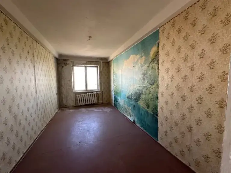 ‼️Продажа квартиры‼️

🏡Продажа от собственника 4-четырехкомнатная квартира г. Харцызск днр пгт. Горное

✅Этажность–4/5 жилого дома
✅Общая площадь–67 м2

✅С/у раздельный
✅Есть балкон и кладовая
✅В шаговой доступности школа, садик, магазины, аптека
✅Выполнен фасадный ремонт дома
✅Квартира под ремонт
🔥Собственник

💴Цена: 2🍋300.000 рублей
📲За более подробной информацией обращаться по телефону;
☎️+7(949) 430-29-17

📨Подписаться - фотография - 2
