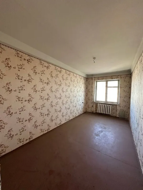‼️Продажа квартиры‼️

🏡Продажа от собственника 4-четырехкомнатная квартира г. Харцызск днр пгт. Горное

✅Этажность–4/5 жилого дома
✅Общая площадь–67 м2

✅С/у раздельный
✅Есть балкон и кладовая
✅В шаговой доступности школа, садик, магазины, аптека
✅Выполнен фасадный ремонт дома
✅Квартира под ремонт
🔥Собственник

💴Цена: 2🍋300.000 рублей
📲За более подробной информацией обращаться по телефону;
☎️+7(949) 430-29-17

📨Подписаться - фотография - 5