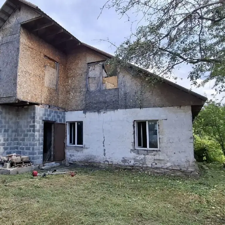 ‼️Продажа дома‼️
🏡Продаётся дом г. Донецк днр пролетарский р-н рынок объединенный
✅Общая площадь–120 м2
✅В доме два этажа, крыша из металлочерепицы
✅Установлены энергосберегающие окна
✅Внутри состояние под ремонт и отделку
🔥Собственник
💴Цена: 2🍋950.000 рублей
📞Все подробности по тел;
☎️+7(949) 414-58-08
Недвижимость днр - фотография - 3