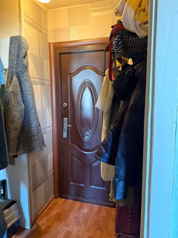 Продам 1 ком квартиру
Пролетарский район
Ул щетинина 4
7/9 Этаж
Малосемейка

Квартира под ремонт
Фотографии реальные

1 200 000₽

+79494113097
@As_01vva telegram - фотография - 4