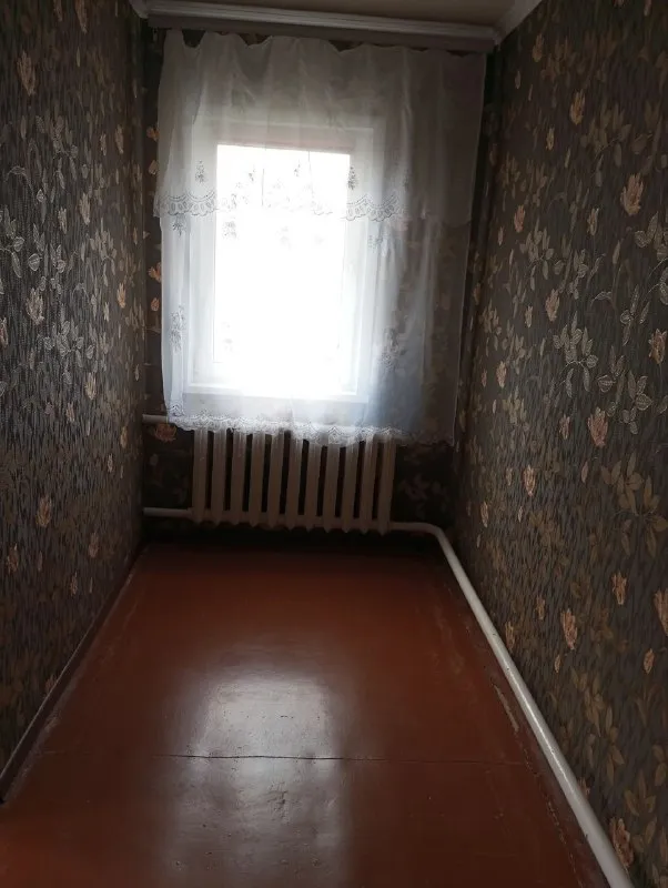 ‼️Продажа дома‼️
🏡От собственника продаётся дом с. Василевка, амвросиевкого района г. Амросиевка днр
✅Общая площадь–82 м2
✅Жилая–41 м2
✅Благоустроен, газифицирован, имеются гараж, летняя кухня, хоз. Постройки, дождевик, скважина подключена в дом
✅Земельный участок составляет 59 соток, большой фруктовый сад, виноградник
🧾Документы готовы к продаже
🔥Собственник
💴Цена: 2🍋500.000 рублей
📲Все вопросы по тел:
☎️+7(949) 304-61-89
📨Подписаться - фотография - 6
